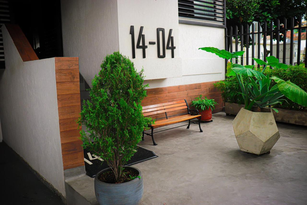 14-04 Hotel Cali